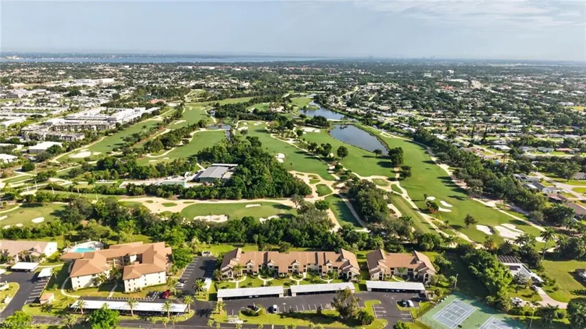 8430 Charter Club Cir 15, Fort Myers, Florida 33919