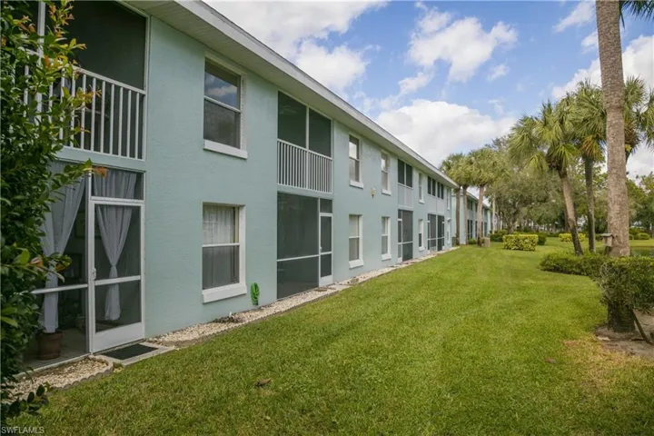 113 Wading Bird Cir W-204, Naples, Florida 34110
