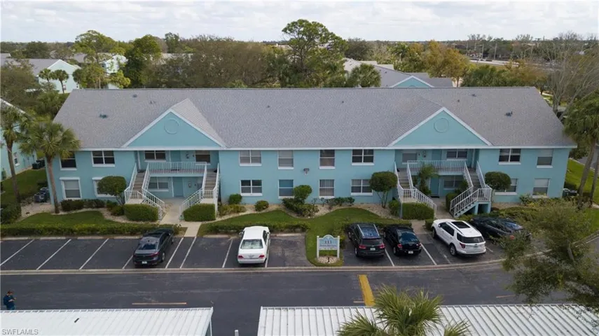 113 Wading Bird Cir W-204, Naples, Florida 34110