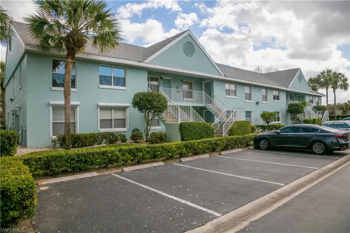 113 Wading Bird Cir W-204, Naples, Florida 34110