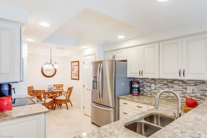 Granite, Stainless Steel appliances