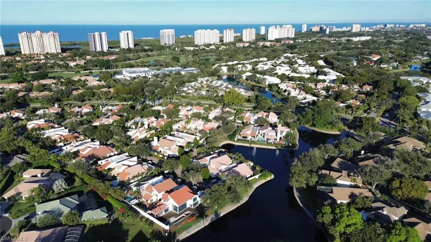 22 Las Brisas Way 23, Naples, Florida 34108