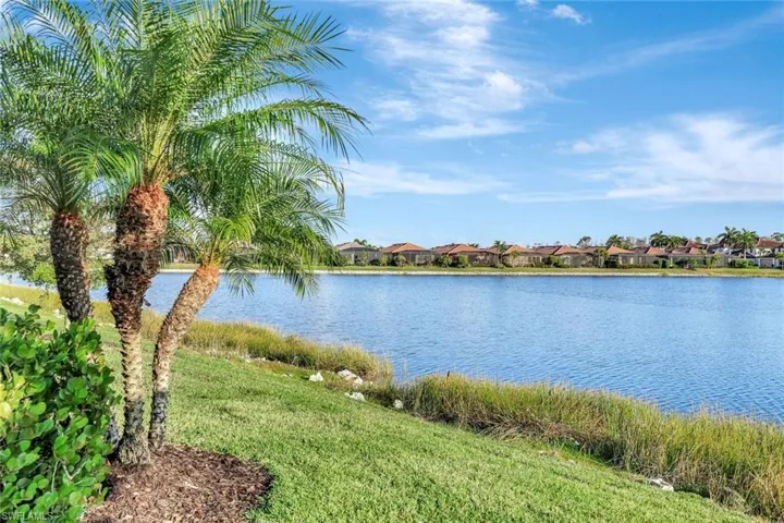 1603  Santiago  CIR, Naples, FL 34113