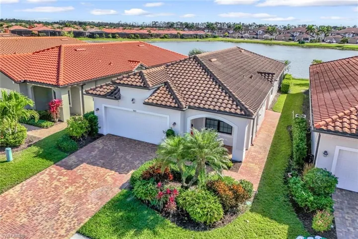 1603  Santiago  CIR, Naples, FL 34113
