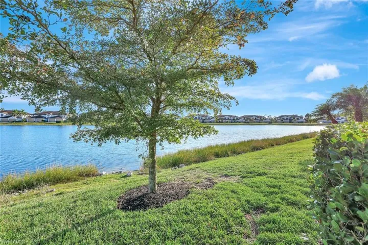 1603  Santiago  CIR, Naples, FL 34113