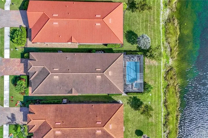 1603  Santiago  CIR, Naples, FL 34113