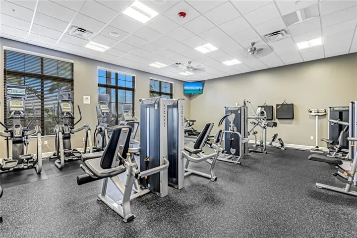 1603  Santiago  CIR, Naples, FL 34113
