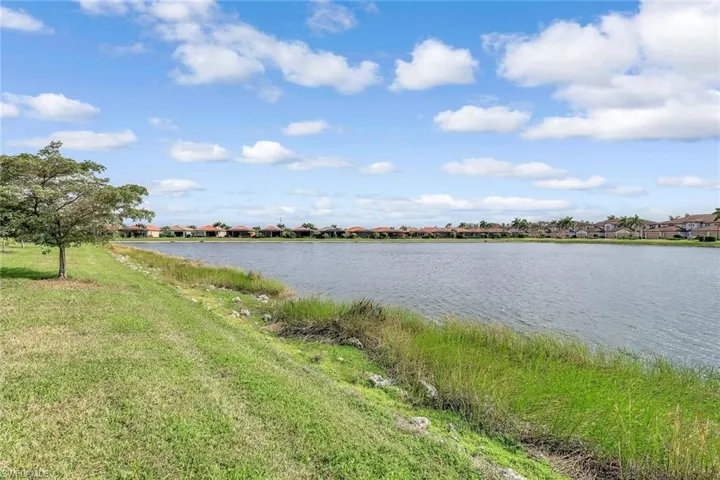 1603  Santiago  CIR, Naples, FL 34113