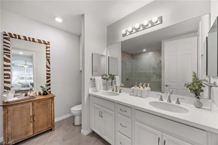 14610  Edgewater  CIR, Naples, FL 34114