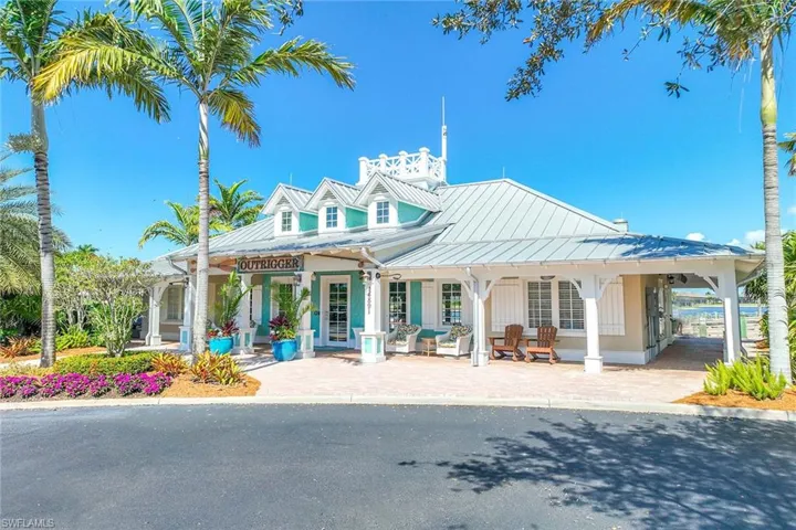 14610  Edgewater  CIR, Naples, FL 34114
