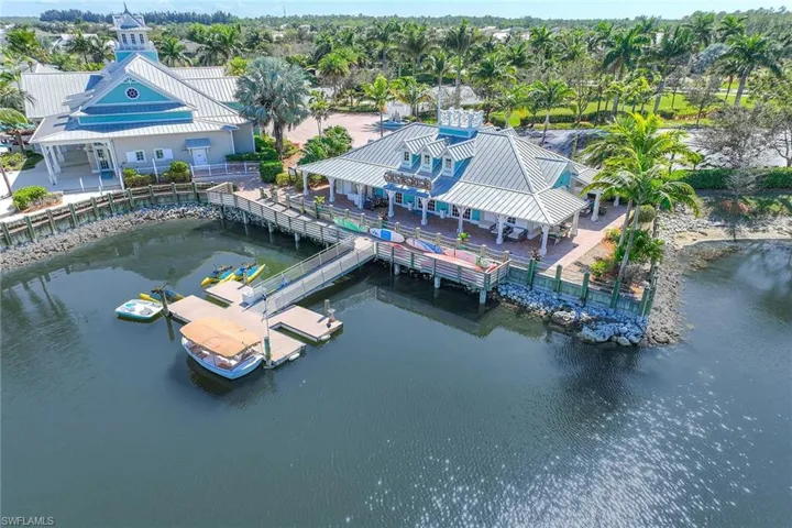 14610  Edgewater  CIR, Naples, FL 34114