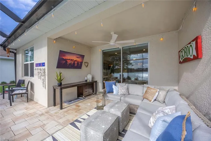 14610  Edgewater  CIR, Naples, FL 34114