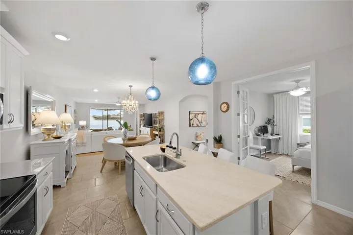 14610  Edgewater  CIR, Naples, FL 34114