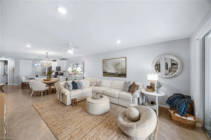 14610  Edgewater  CIR, Naples, FL 34114