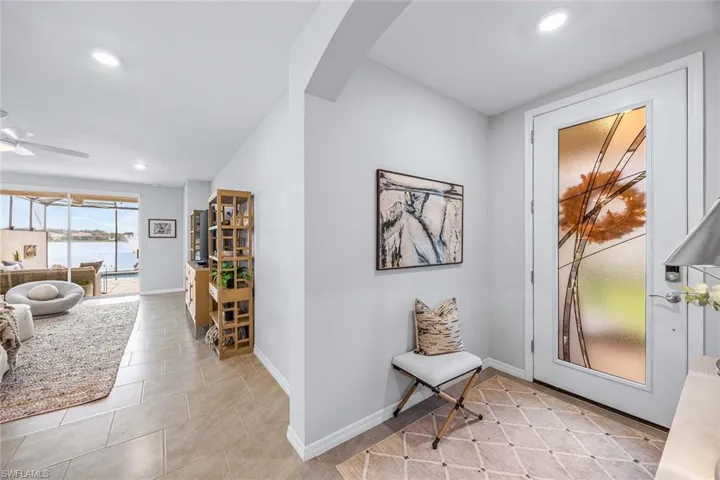 14610  Edgewater  CIR, Naples, FL 34114