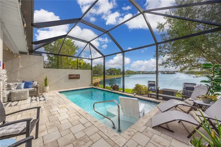 14610  Edgewater  CIR, Naples, FL 34114