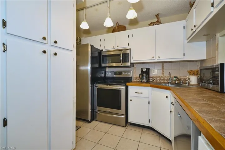 9650 Green Cypress Ln 22, Fort Myers, Florida 33905