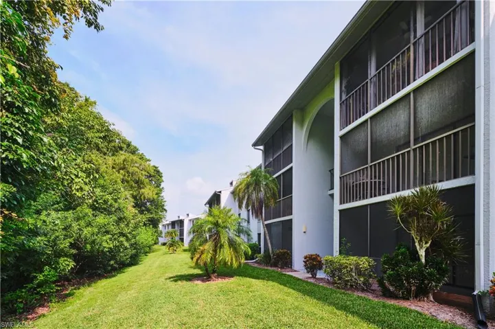 9650 Green Cypress Ln 22, Fort Myers, Florida 33905