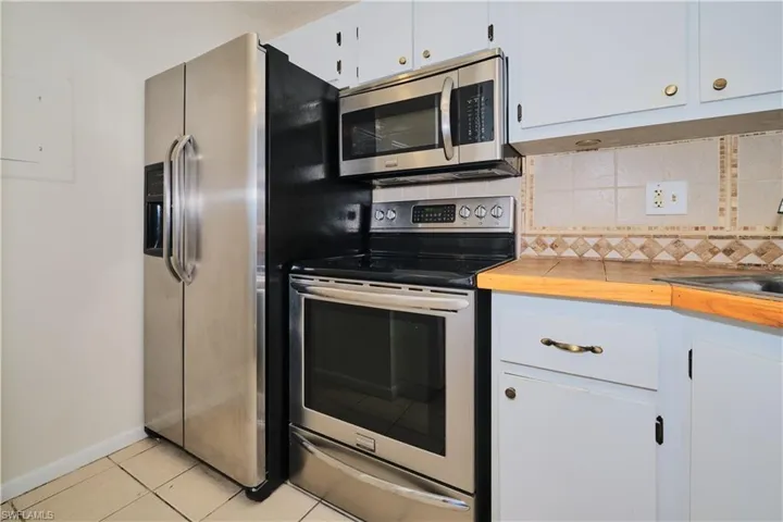 9650 Green Cypress Ln 22, Fort Myers, Florida 33905