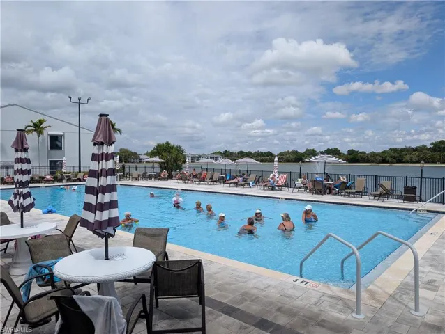 9650 Green Cypress Ln 22, Fort Myers, Florida 33905