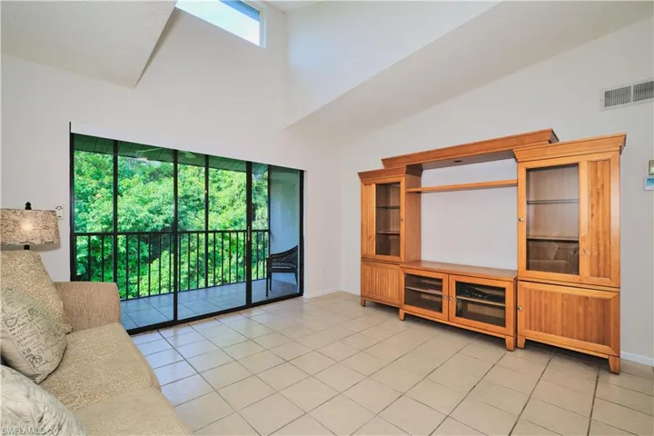 9650 Green Cypress Ln 22, Fort Myers, Florida 33905