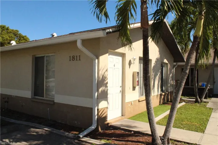 1811 SE 15th  PL, Cape Coral, FL 33990