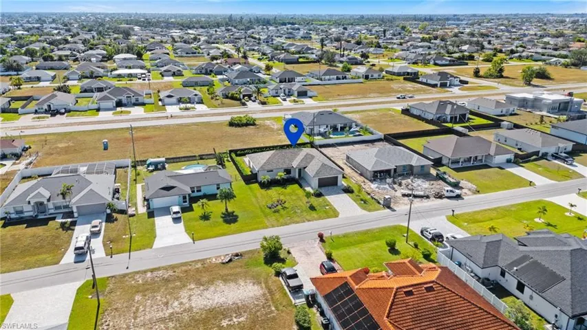 Birds eye view of property