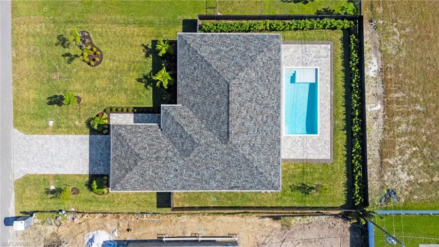 Birds eye view of property