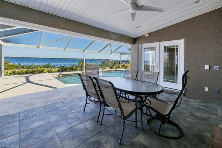 Under Truss Lanai Perfect for Outdoor Dining