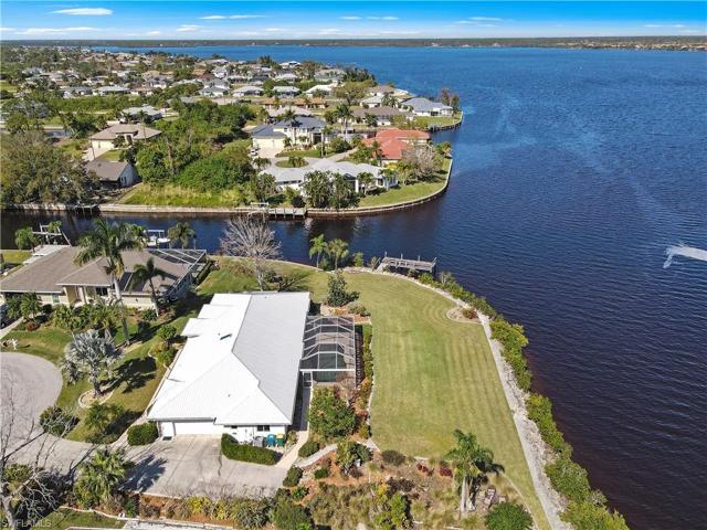 Over 235 ft of Waterfront