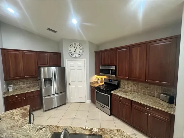 2004 Tarpon Bay Dr N 201, Naples, Florida 34119