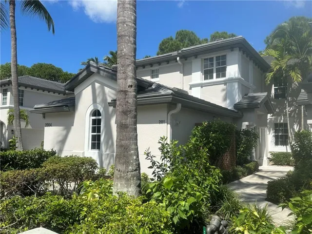 2004 Tarpon Bay Dr N 201, Naples, Florida 34119