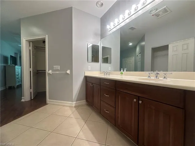 2004 Tarpon Bay Dr N 201, Naples, Florida 34119