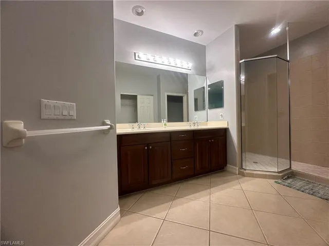 2004 Tarpon Bay Dr N 201, Naples, Florida 34119