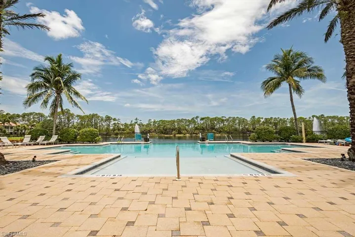 2004 Tarpon Bay Dr N 201, Naples, Florida 34119