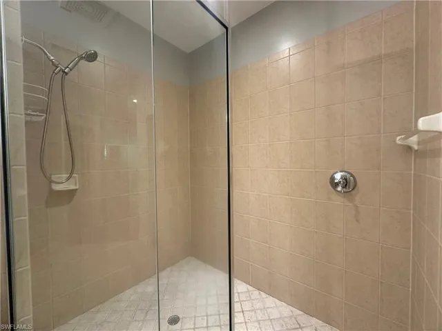 2004 Tarpon Bay Dr N 201, Naples, Florida 34119