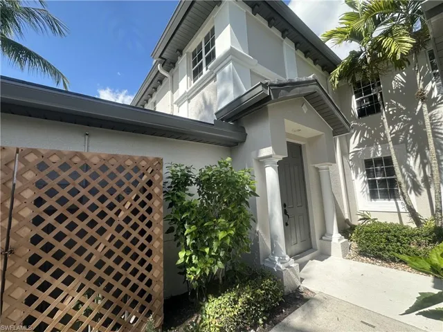 2004 Tarpon Bay Dr N 201, Naples, Florida 34119