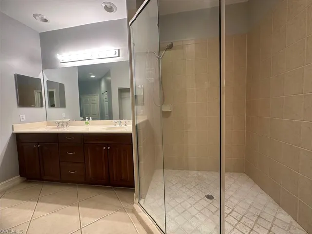 2004 Tarpon Bay Dr N 201, Naples, Florida 34119