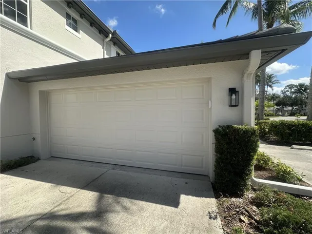 2004 Tarpon Bay Dr N 201, Naples, Florida 34119