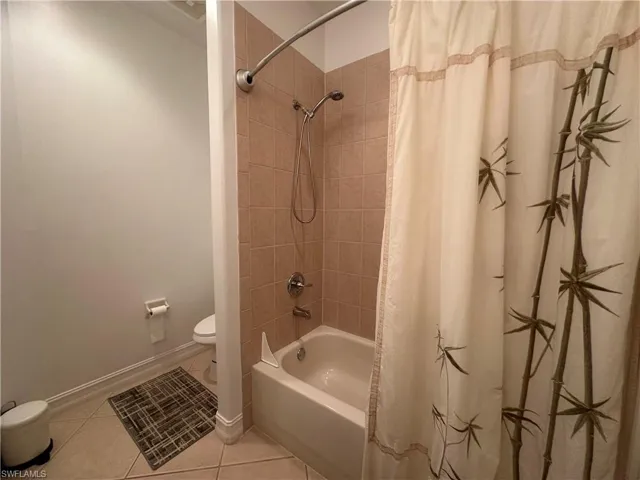 2004 Tarpon Bay Dr N 201, Naples, Florida 34119