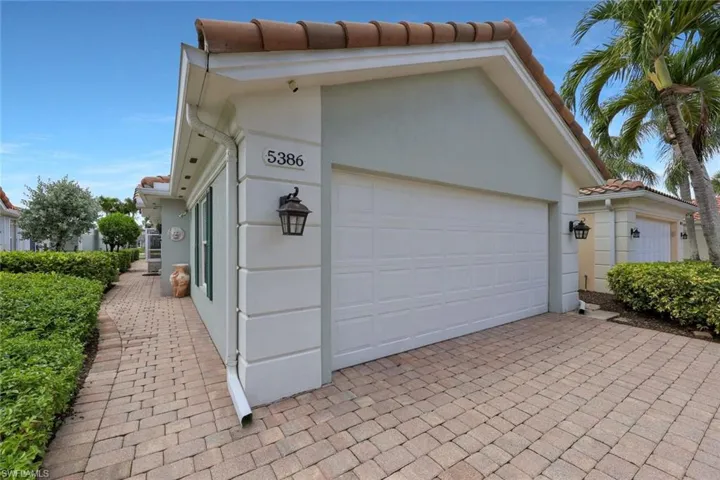 5386 Guadeloupe Way, Naples, Florida 34119