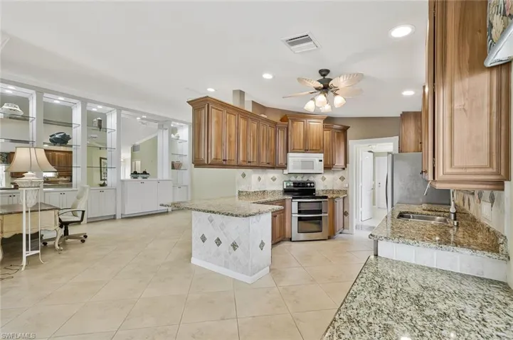5386 Guadeloupe Way, Naples, Florida 34119