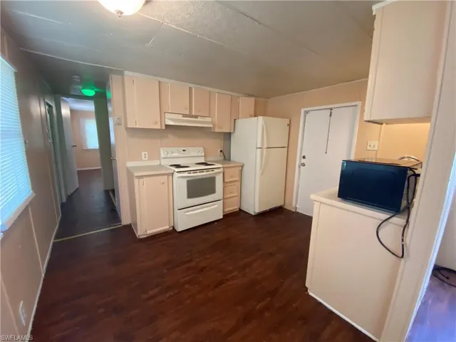 2211 Cantor Ln, North Fort Myers, Florida 33917