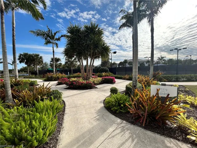 9083 Saint Lucia Dr, Naples, Florida 34114