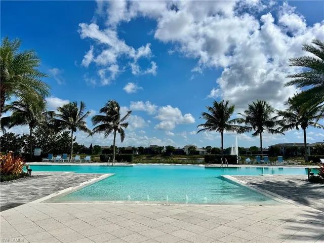 9083 Saint Lucia Dr, Naples, Florida 34114