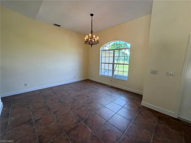 FORMAL DINING AREA