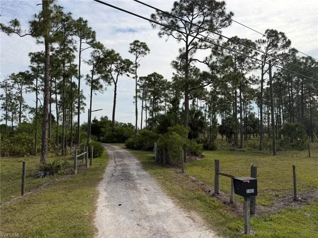 PRIVATE GATED DRIVE IN FROM SR74/BERMONT RD