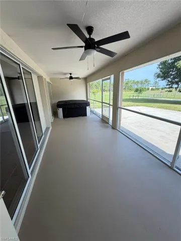 SCREENED BACK LANAI