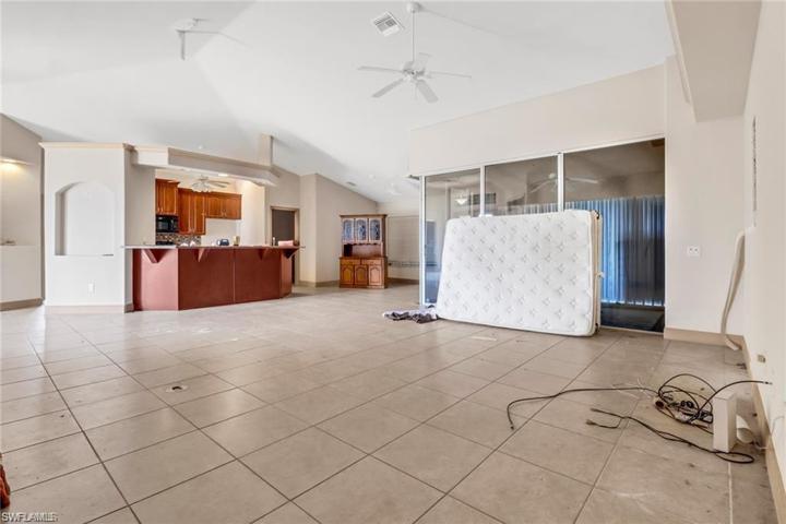 624 NE 2nd PL, CAPE CORAL FL 33909