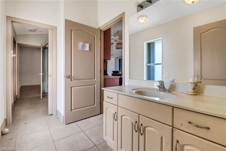 624 NE 2nd PL, CAPE CORAL FL 33909